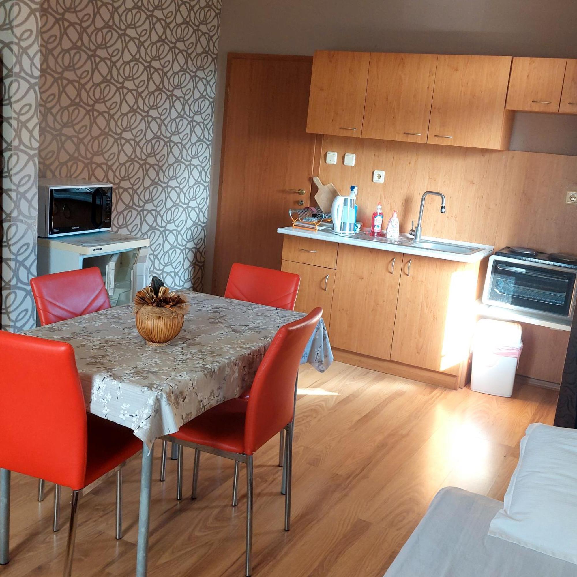 Hristovi Apartments & Studios Pomorie Extérieur photo