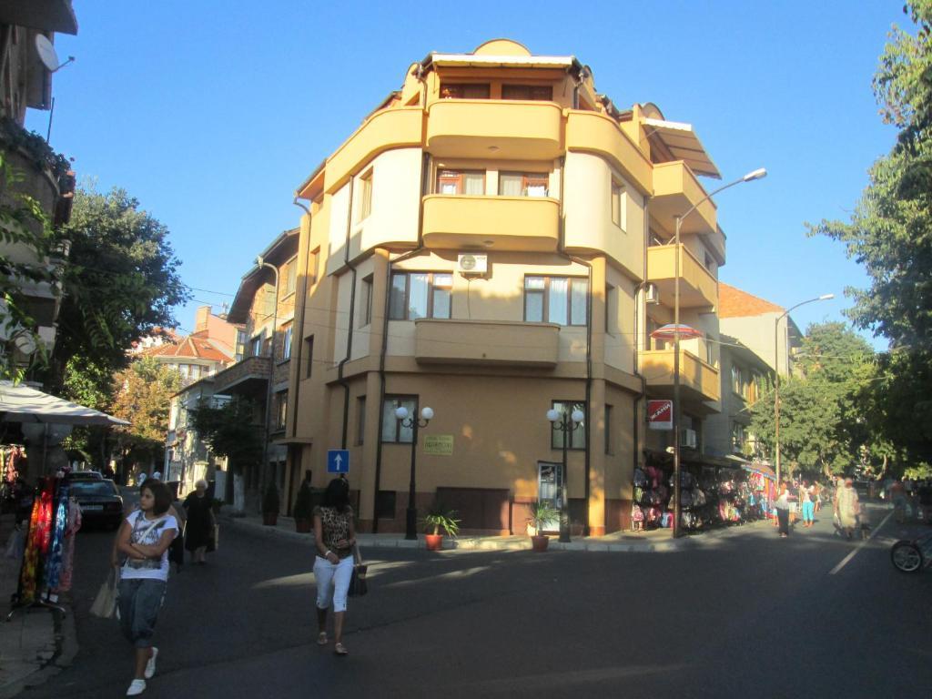 Hristovi Apartments & Studios Pomorie Extérieur photo