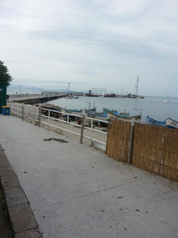 Hristovi Apartments & Studios Pomorie Extérieur photo