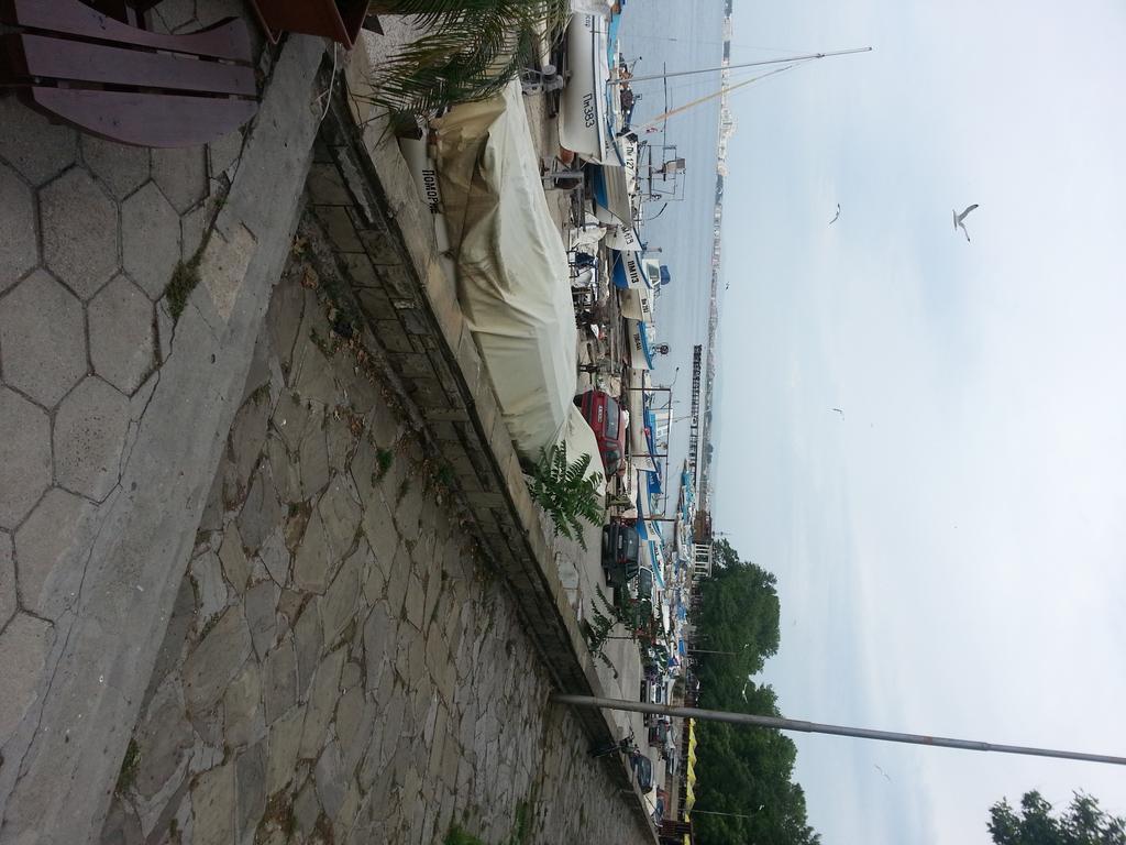 Hristovi Apartments & Studios Pomorie Extérieur photo