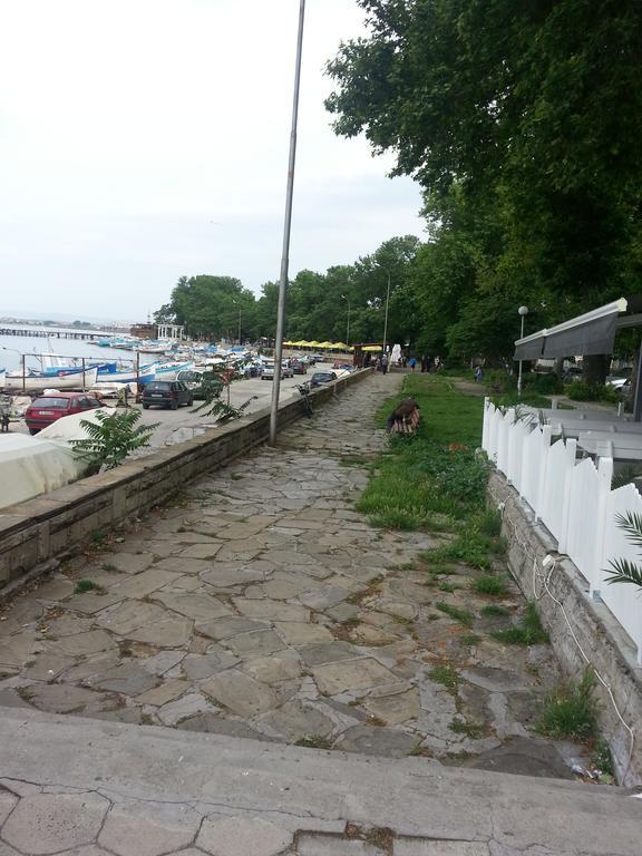 Hristovi Apartments & Studios Pomorie Extérieur photo